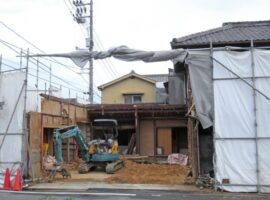 解体工事中